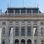 Hauptgebäude_c_Uni_Graz_Raggautz (2)